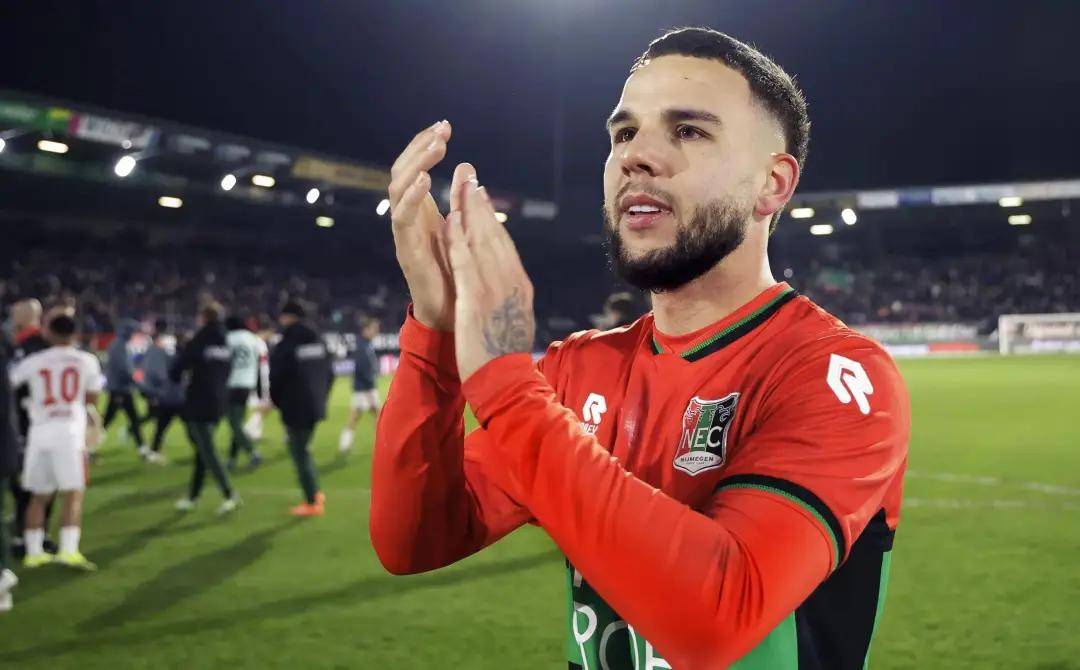 卫挺身而出 卫挺身而出